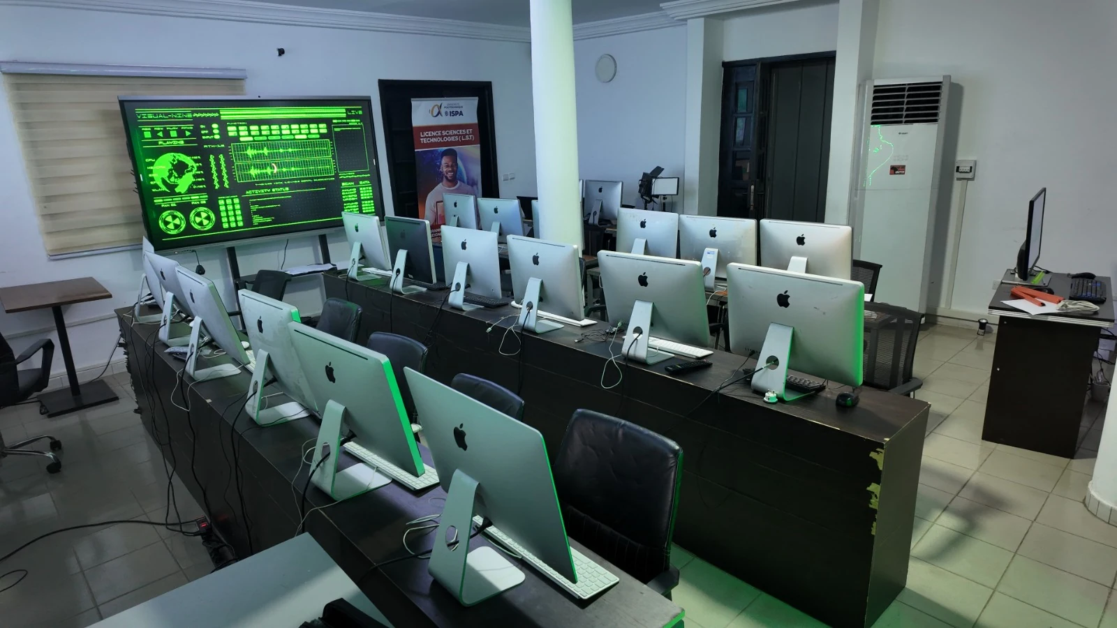 CADECIA · Les stations de travail
