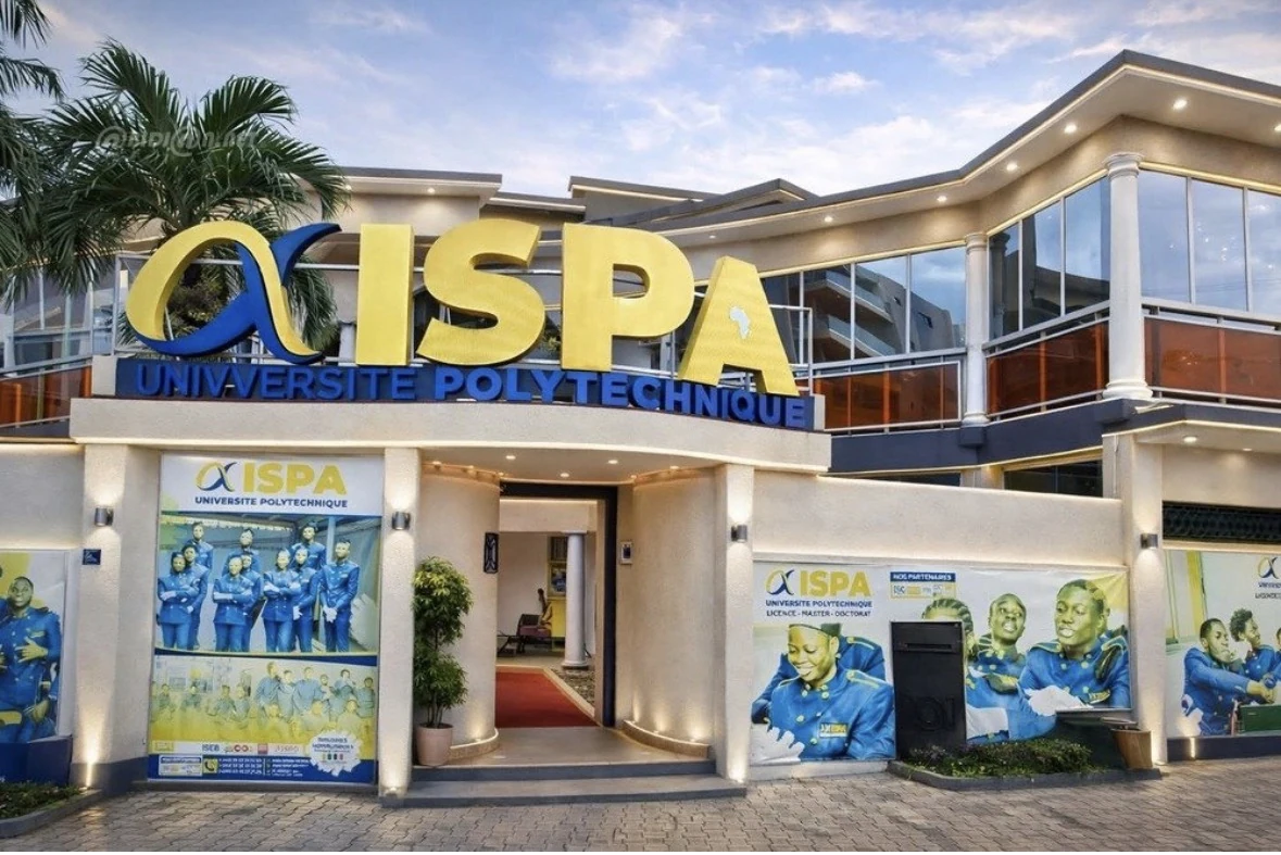 Façade du campus de l’Université Polytechnique ISPA